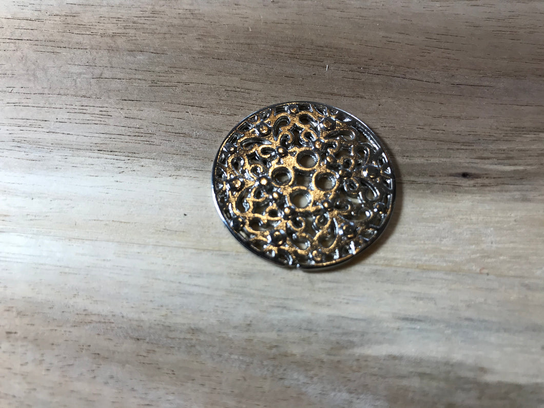 Ornate Filigree Button - 2 Colours    Price per Button