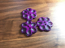 Load image into Gallery viewer, 1 3/4&quot; Large Floral Button     Price per Button