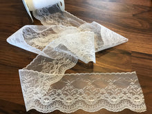 Load image into Gallery viewer, 3&quot; Wide Netting Floral Lace Trim.     1/4 Metre Price