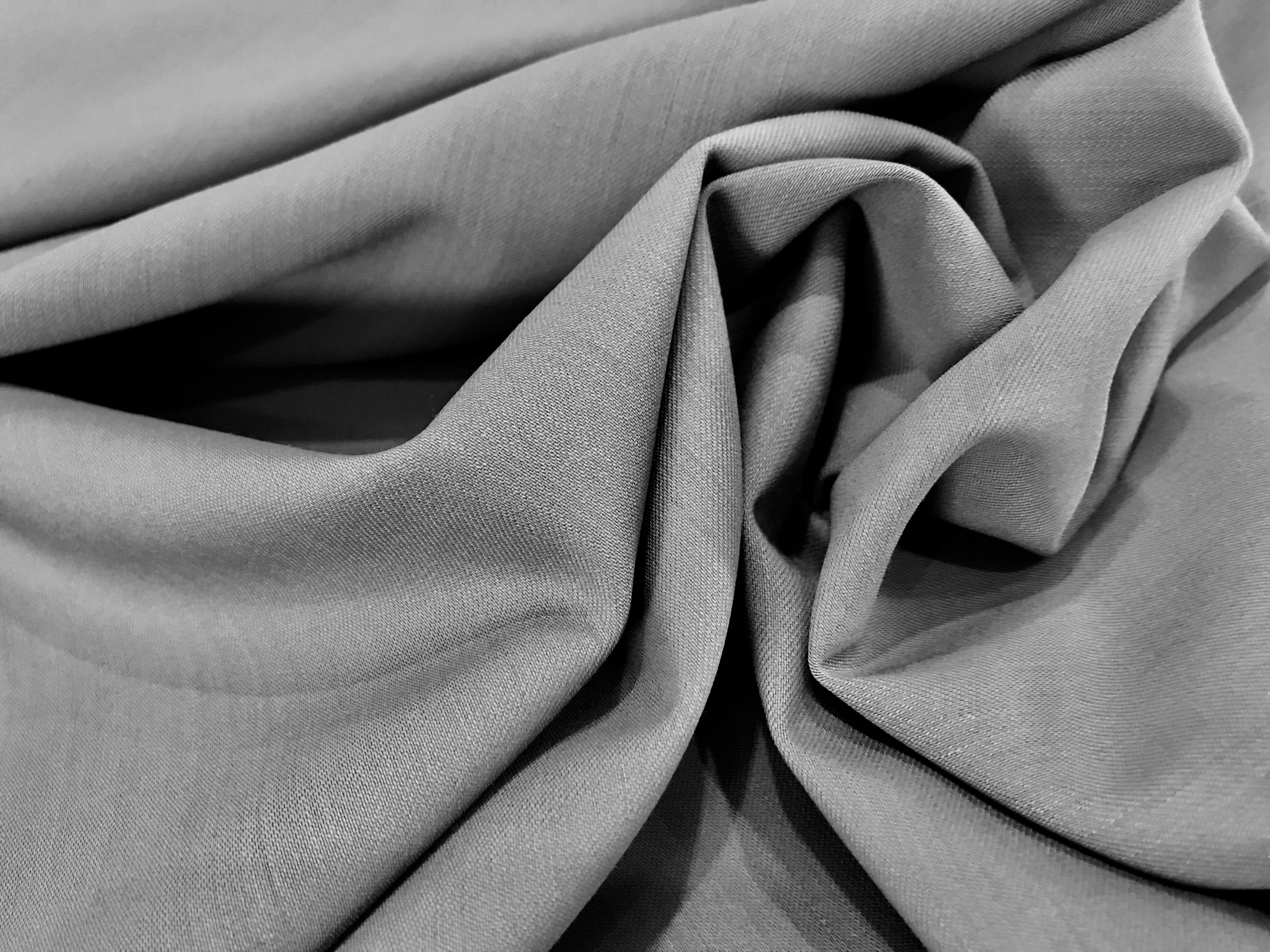 Dove Grey Super 110's 100% Wool Gabardine. 1/4 Metre Price