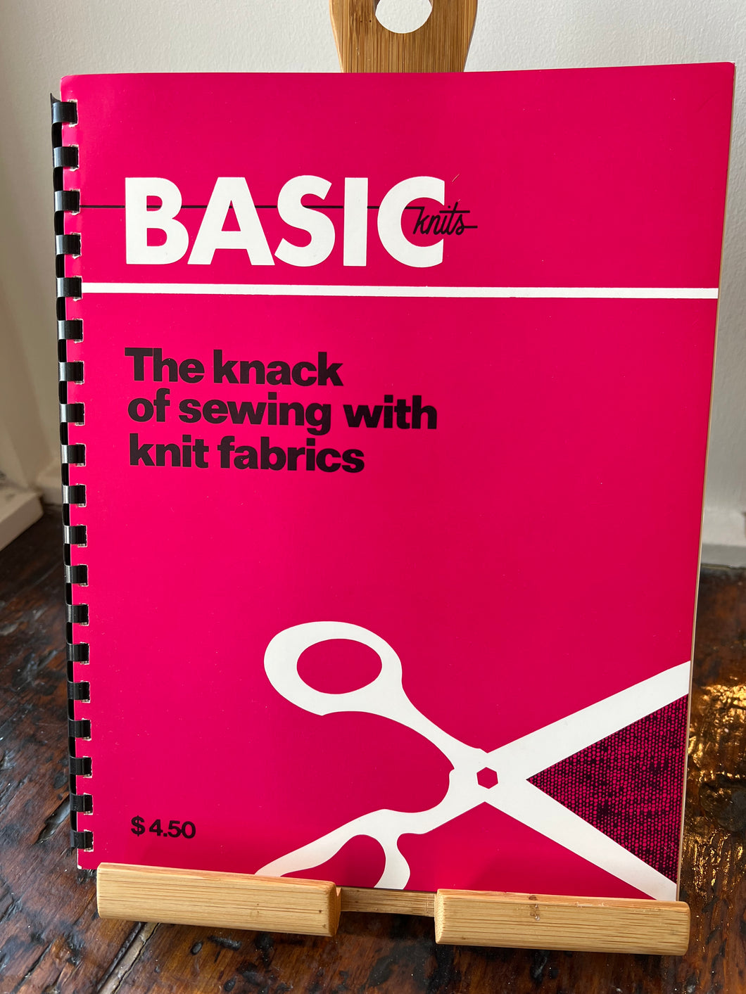 Basic Knits - The knack of sewing with knits