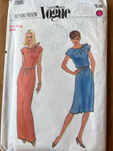 Load image into Gallery viewer, Vintage Vogue 7935 Size 12