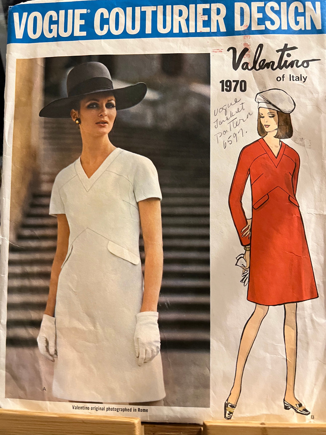 RARE Vintage Vogue #1970 Valentino of Italy Size 8